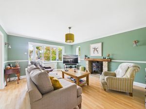 Lounge- click for photo gallery